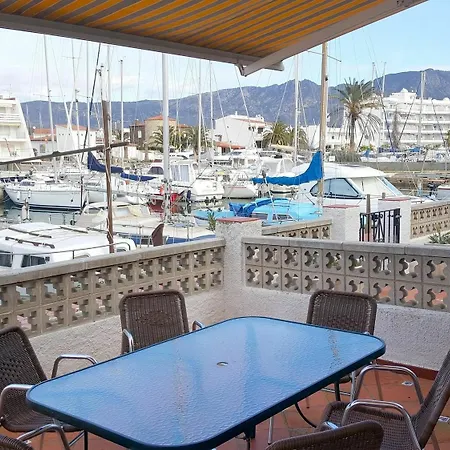 House With 2 Bedrooms In Roses, With Wonderful Harbor View, Pool Acces Apartment Roses